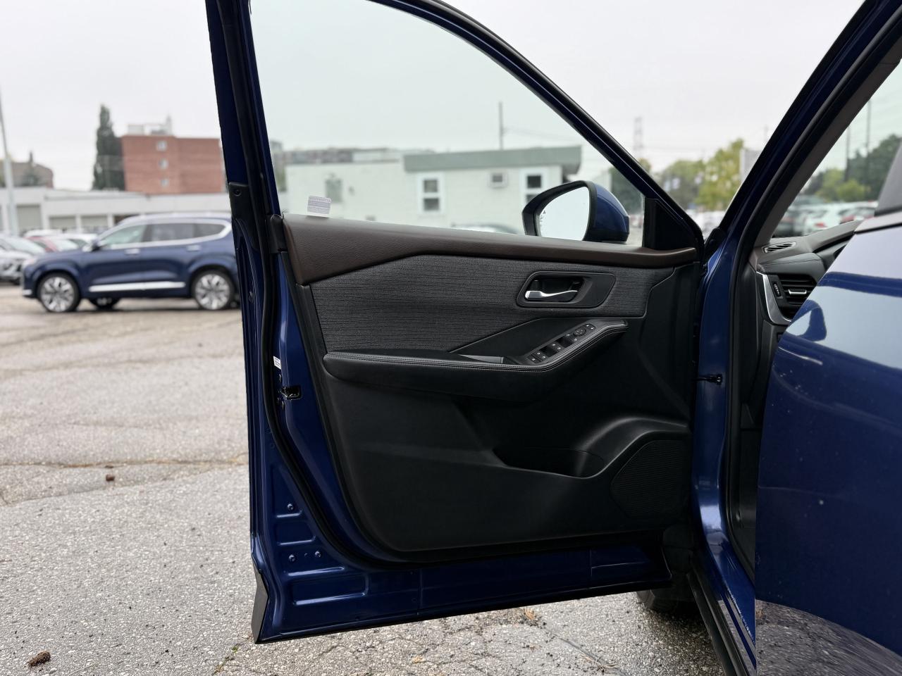 2023 Nissan Rogue AWD SV Moonroof | HEATED SEATS | REMOTE START | Photo