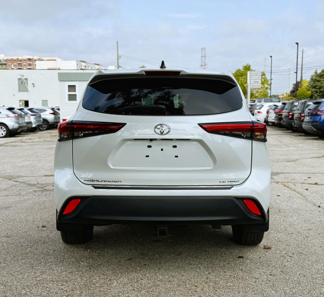 2023 Toyota Highlander LE AWD | BLIND SPOT | HEATED SEATS | Photo