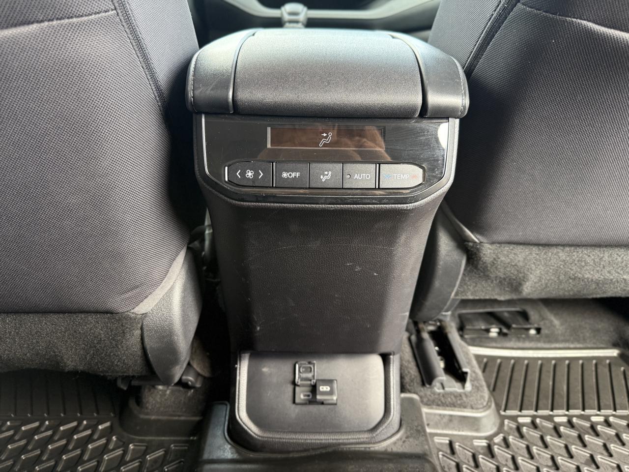 2023 Toyota Highlander LE AWD | BLIND SPOT | HEATED SEATS | Photo