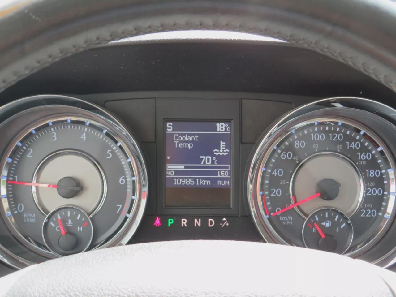 2013 Chrysler Town & Country Touring (**CLEAN TITLE/NO ACCIDENTS!!**SAFETY/CERTIFIED!!**7 PASSENGER**STOW AND GO SEATING**ALLOY RIMS**POWER SLIDING DOORS**POWER SEATS**DIGITAL TOUCH SCREEN**CRUISE CONTROL**BLUETOOTH**) Photo