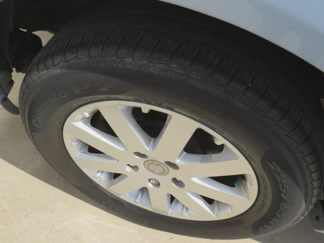 2013 Chrysler Town & Country Touring (**CLEAN TITLE/NO ACCIDENTS!!**SAFETY/CERTIFIED!!**7 PASSENGER**STOW AND GO SEATING**ALLOY RIMS**POWER SLIDING DOORS**POWER SEATS**DVD ENTERTAINMENT SYSTEM**DIGITAL TOUCH SCREEN**CRUISE CONTROL**BLUETOOTH**) Photo