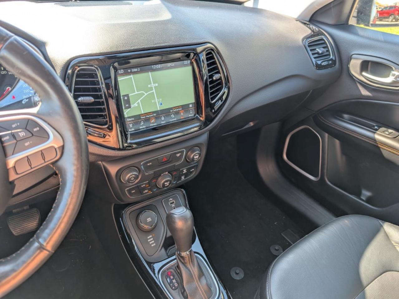2017 Jeep Compass Limited  **HTD SW - PWR GATE - ROOF** Photo