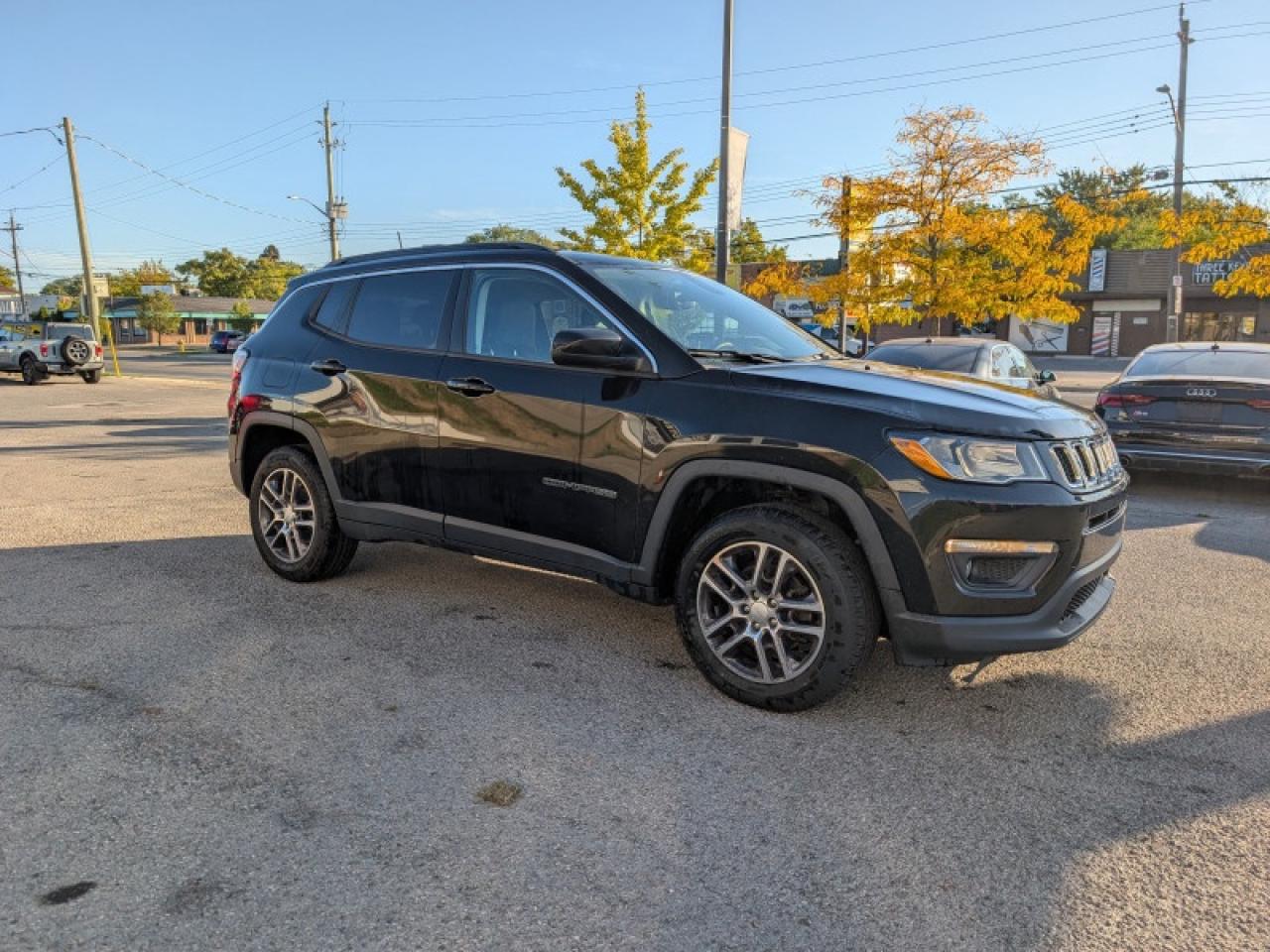 2018 Jeep Compass North  **VERY LOW KMS - COLD WEATH. PKG** Photo