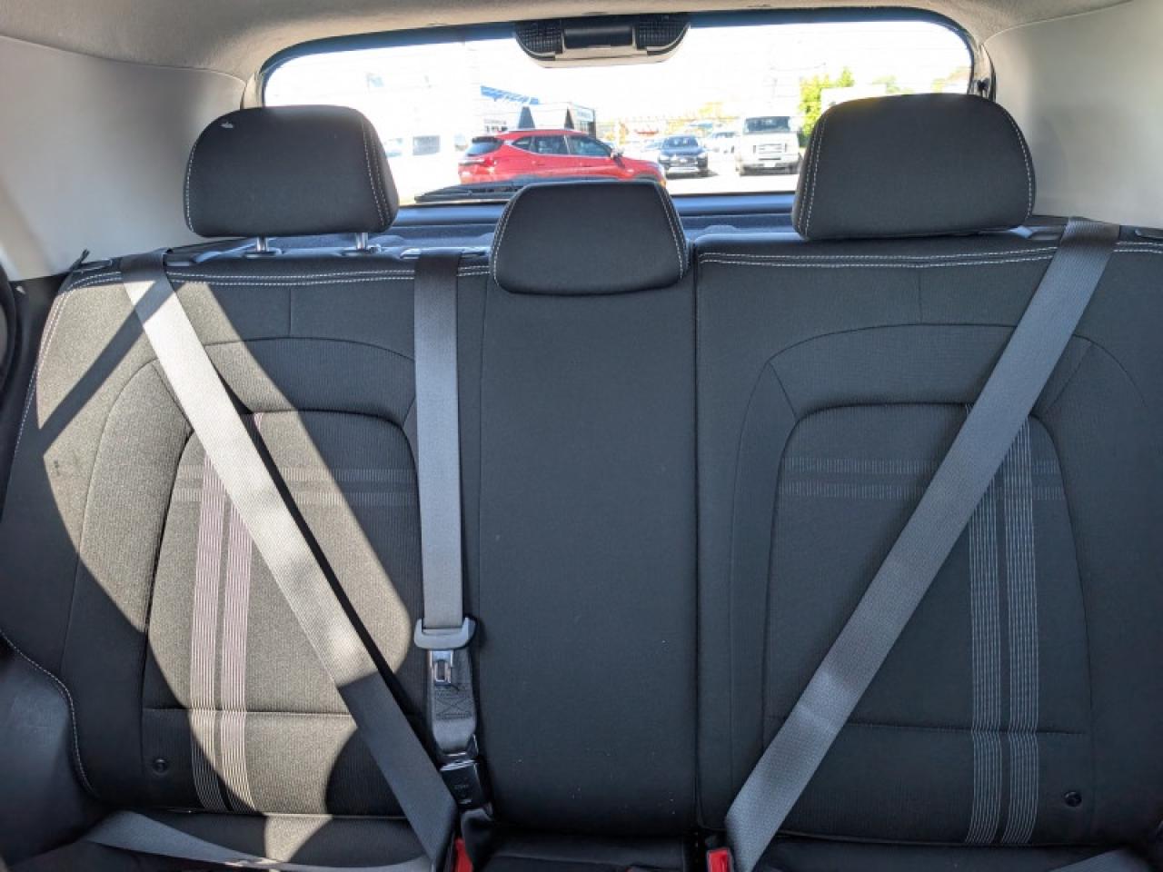 2023 Hyundai Venue Preferred w/Two-Tone  **APPLE-CP - REM START** Photo