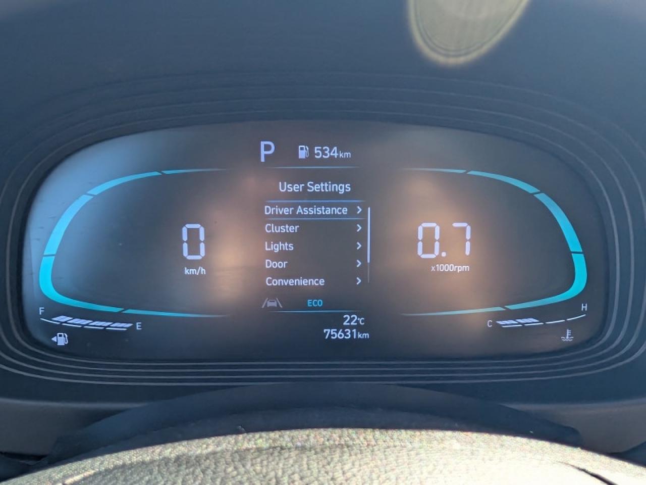 2023 Hyundai Venue Preferred w/Two-Tone  **APPLE-CP - REM START** Photo