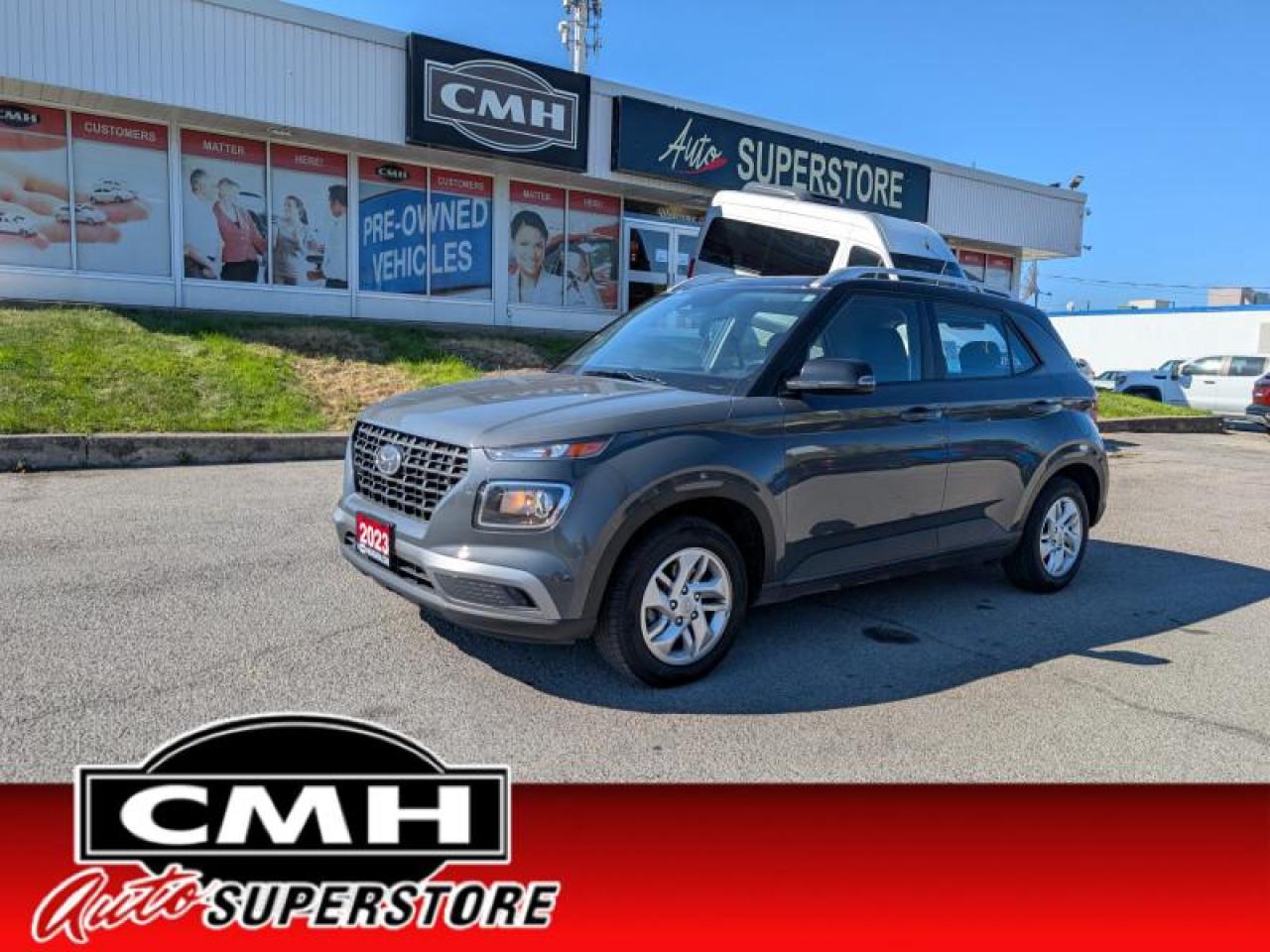 2023 Hyundai Venue Preferred w/Two-Tone  **APPLE-CP - REM START** Photo0