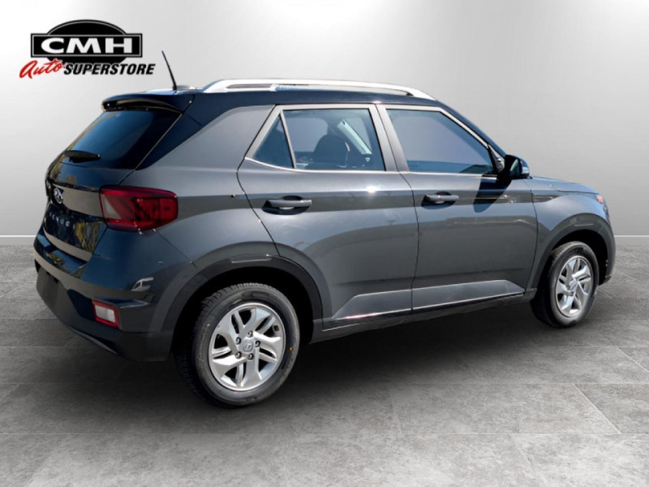 2023 Hyundai Venue Preferred w/Two-Tone  **APPLE-CP - REM START** Photo4