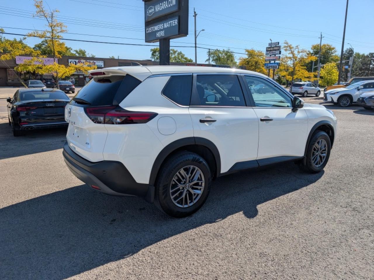 2022 Nissan Rogue S  **CAM - DUAL CLIM CTRL - HTD-SW** Photo4