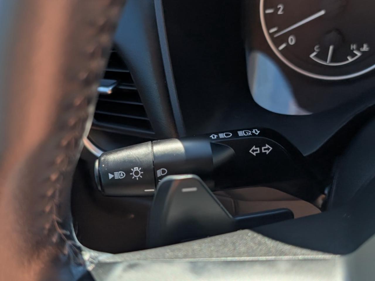 2022 Nissan Rogue S  **CAM - DUAL CLIM CTRL - HTD-SW** Photo