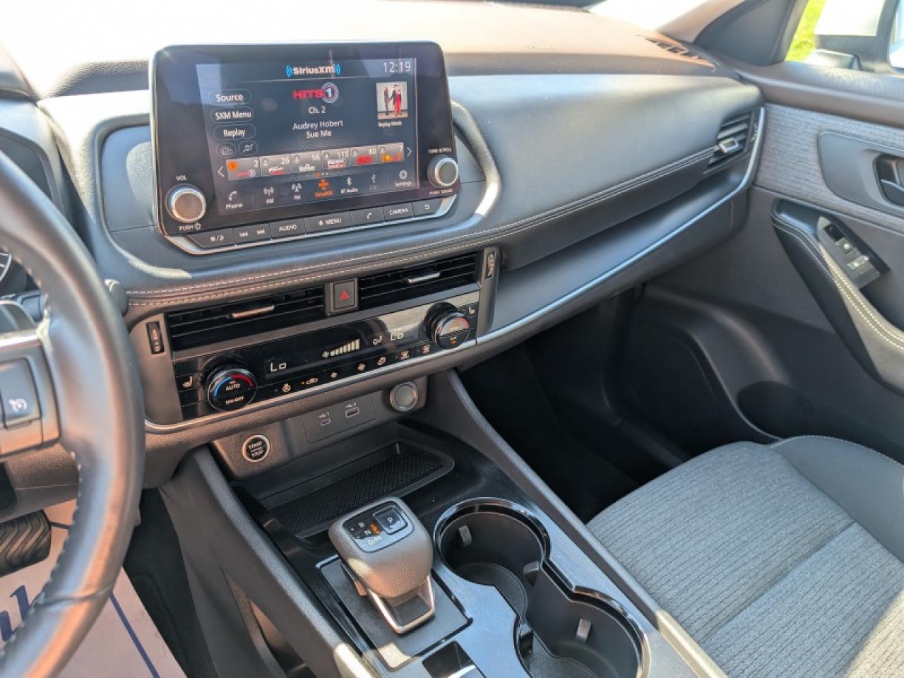 2022 Nissan Rogue S  **CAM - DUAL CLIM CTRL - HTD-SW** Photo