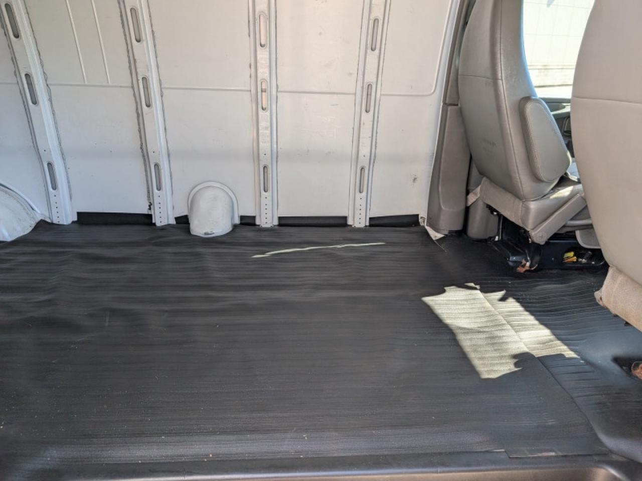 2013 GMC Savana Cargo Van Standard  **6.0L V8 ENGINE** Photo