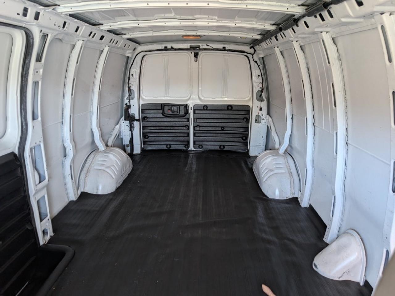 2013 GMC Savana Cargo Van Standard  **6.0L V8 ENGINE** Photo