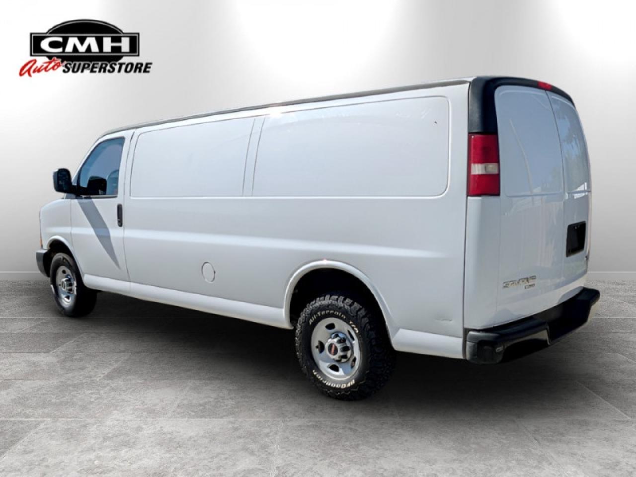 2013 GMC Savana Cargo Van Standard  **6.0L V8 ENGINE** Photo2