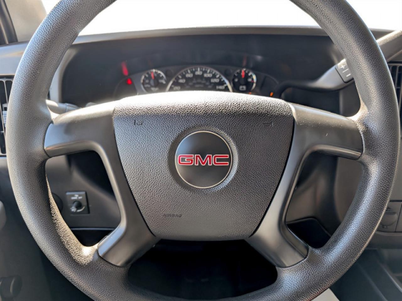 2013 GMC Savana Cargo Van 3500  **6.0L V8 ENGINE** Photo