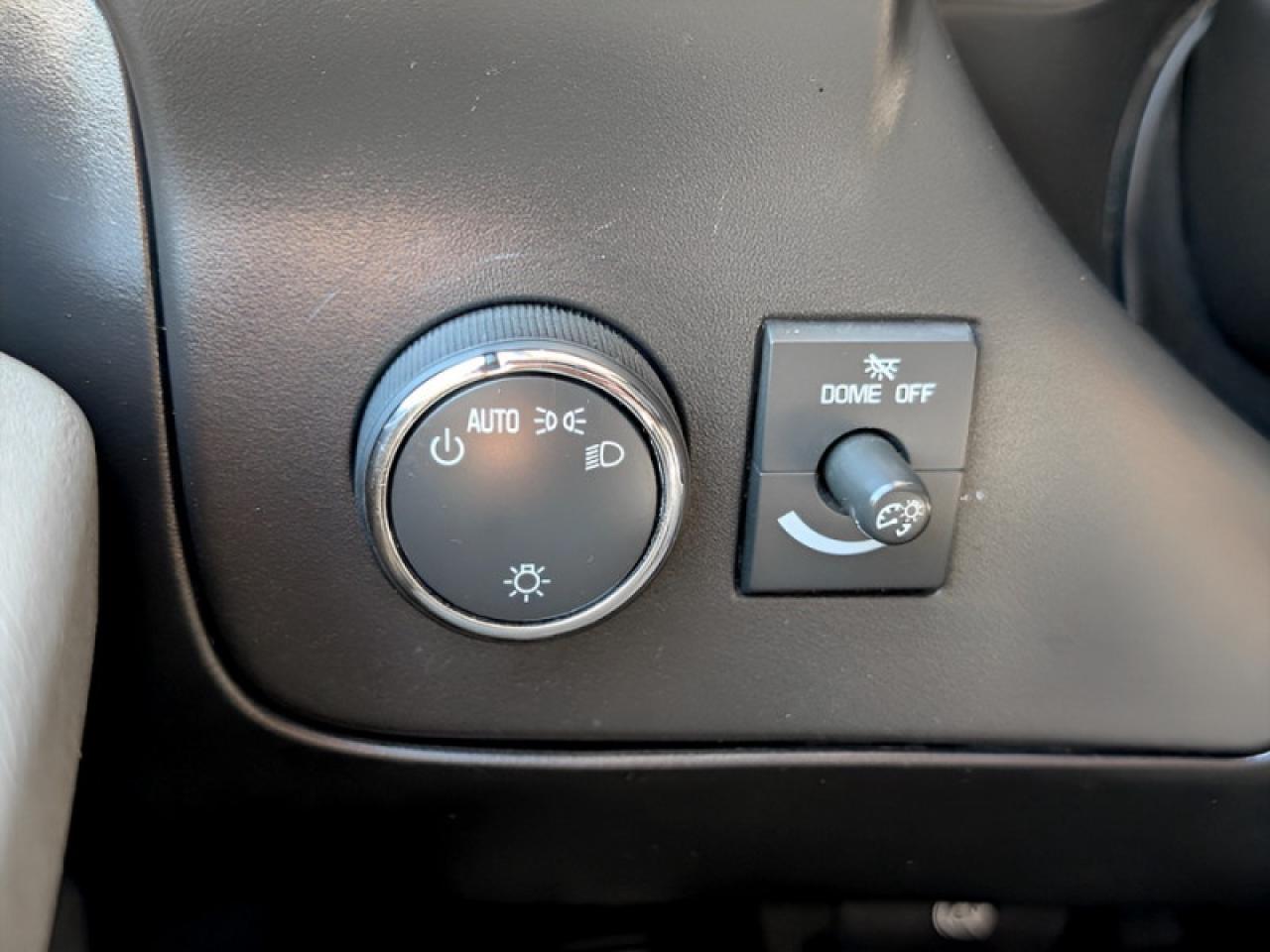 2013 GMC Savana Cargo Van 3500  **6.0L V8 ENGINE** Photo