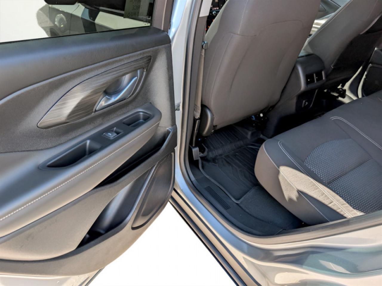 2023 GMC Terrain SLE  **POWER LIFTGATE** Photo