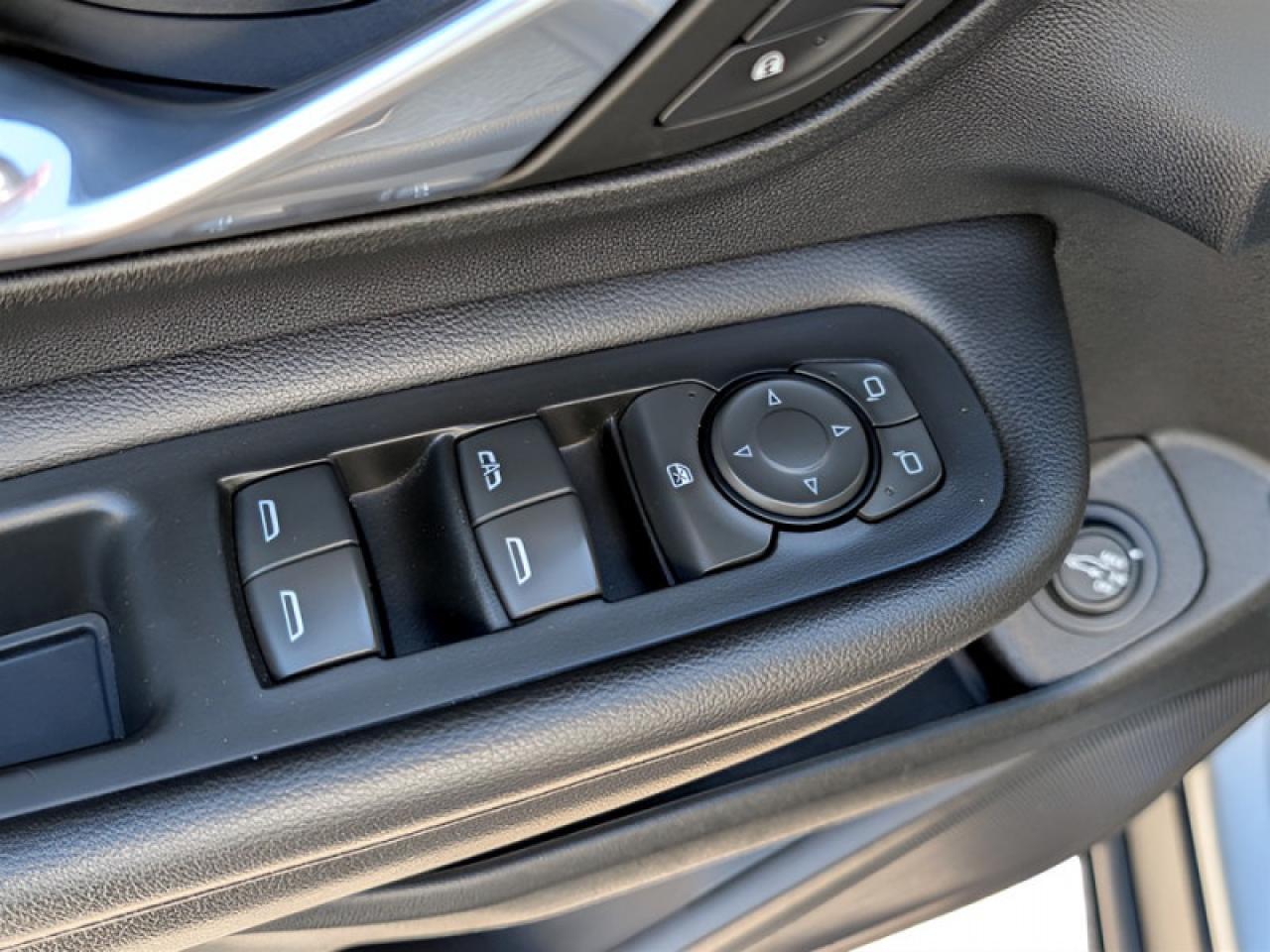 2023 GMC Terrain SLE  **POWER LIFTGATE** Photo