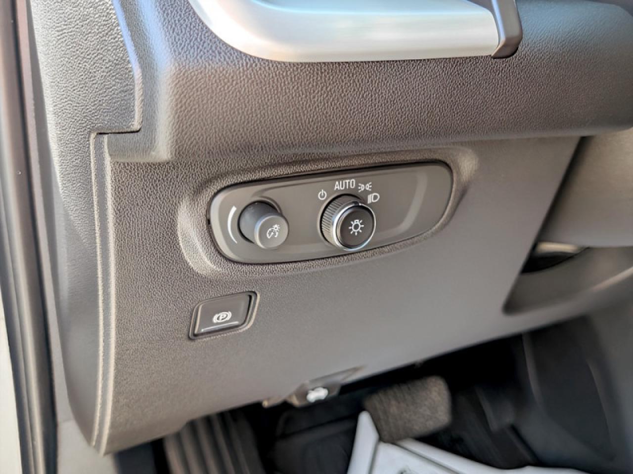 2023 GMC Terrain SLE  **POWER LIFTGATE** Photo