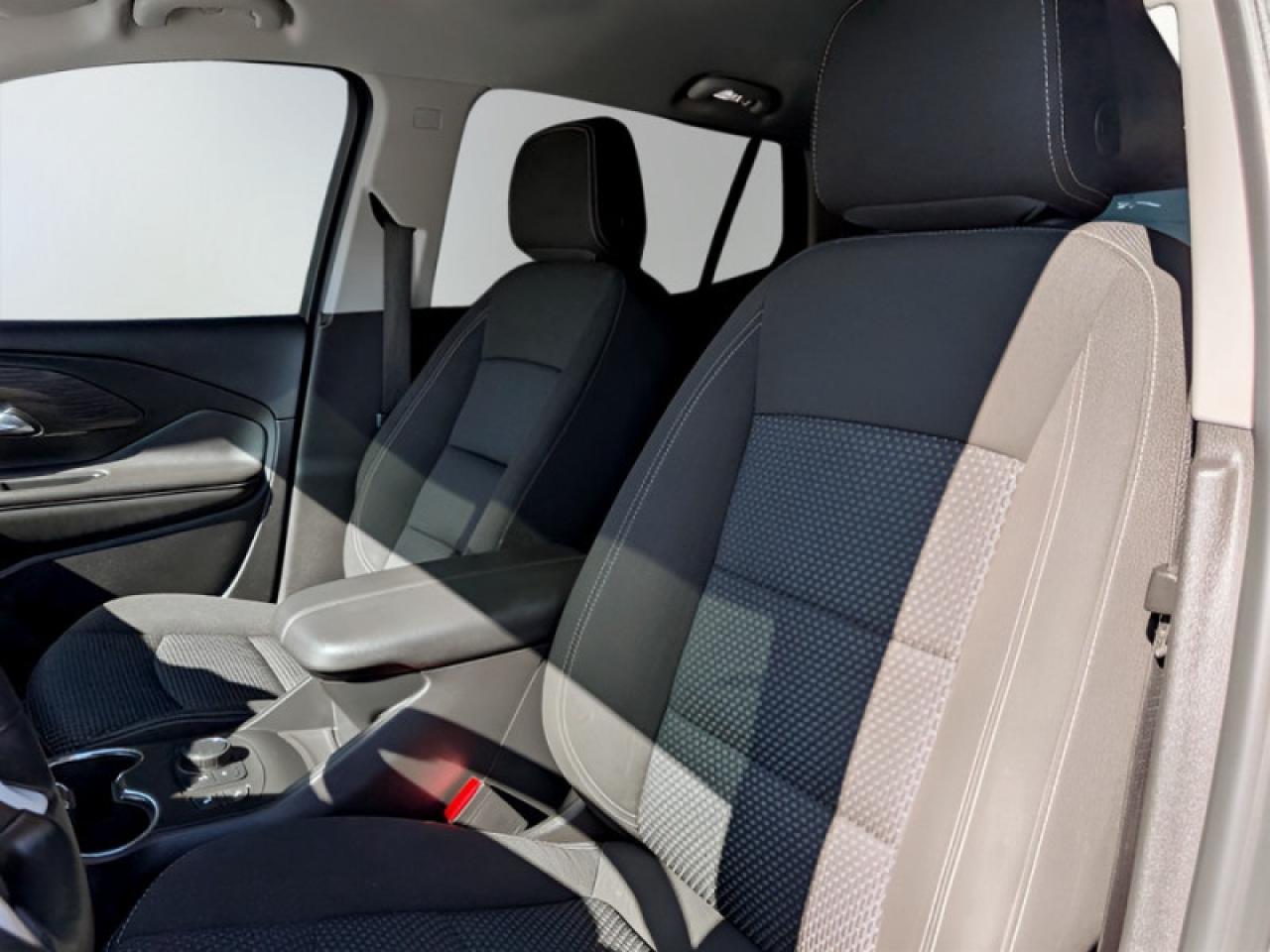 2023 GMC Terrain SLE  **POWER LIFTGATE** Photo