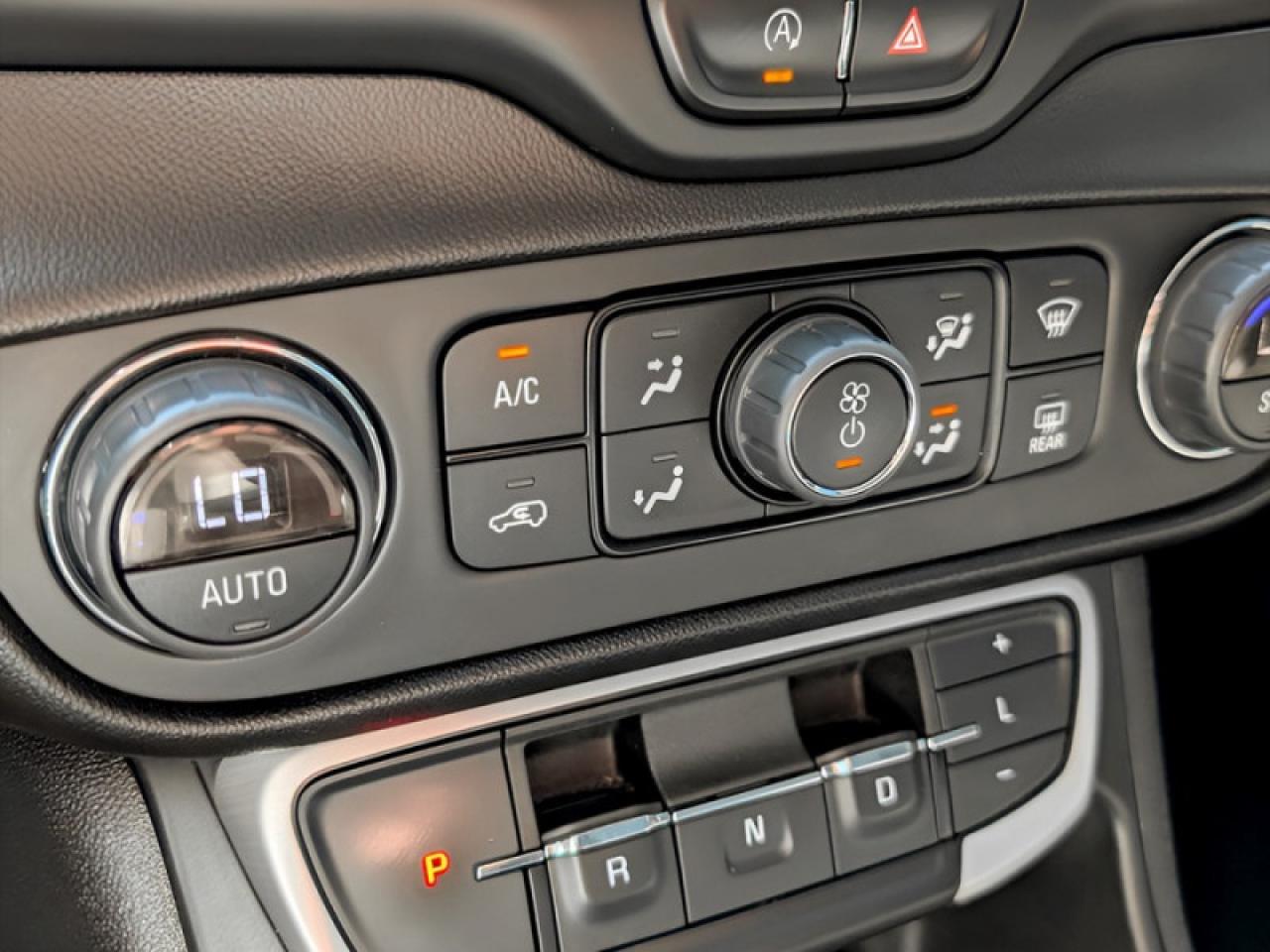 2023 GMC Terrain SLE  **POWER LIFTGATE** Photo