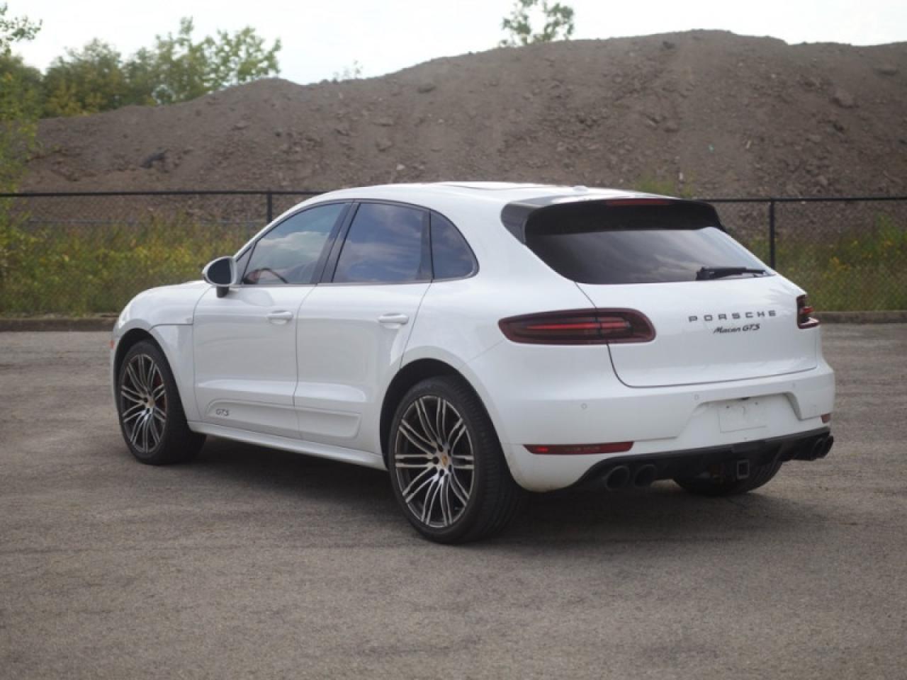 2017 Porsche Macan GTS w/Premium Package Plus  **3.0L V6** Photo2