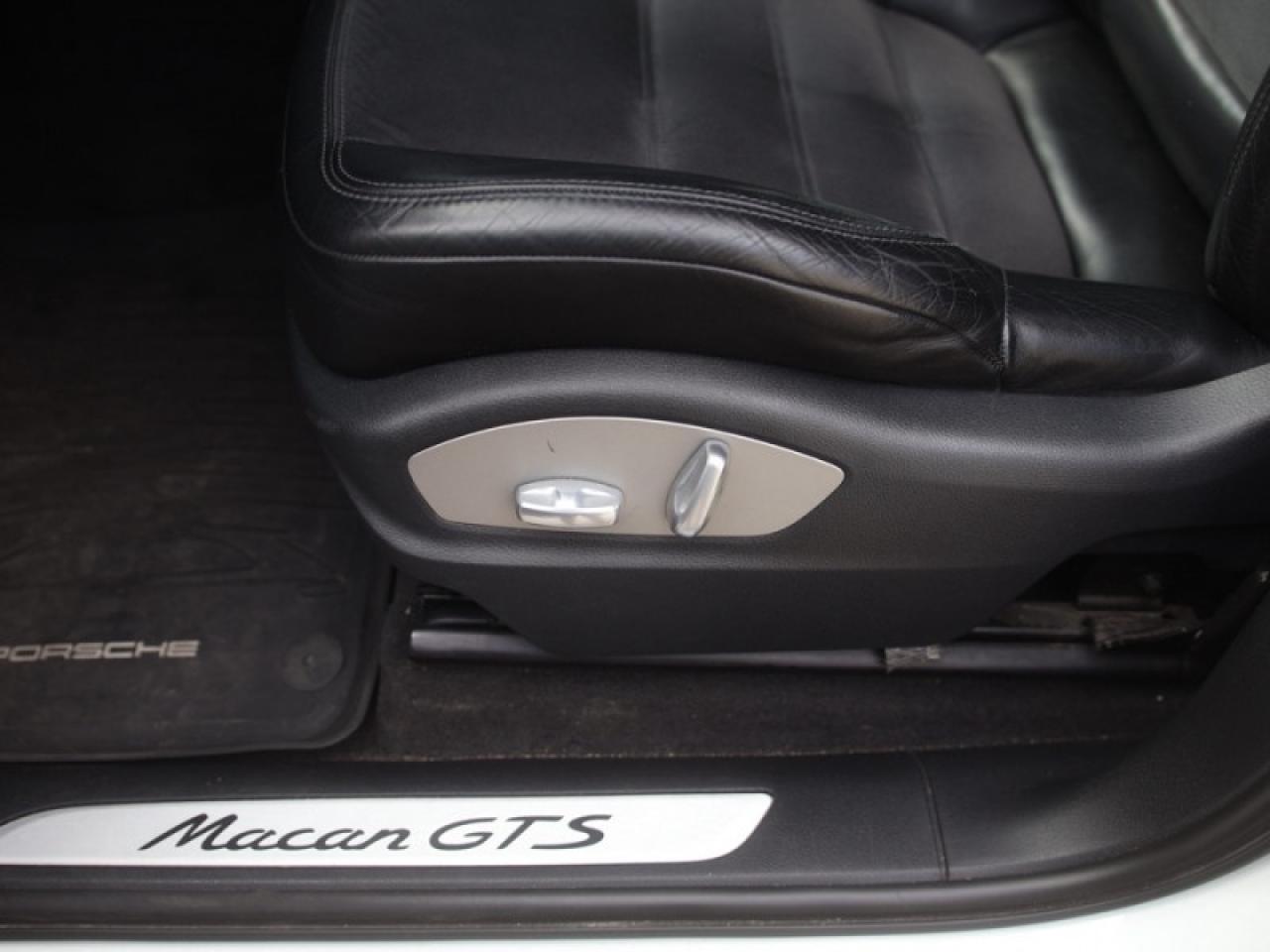 2017 Porsche Macan GTS w/Premium Package Plus  **3.0L V6** Photo