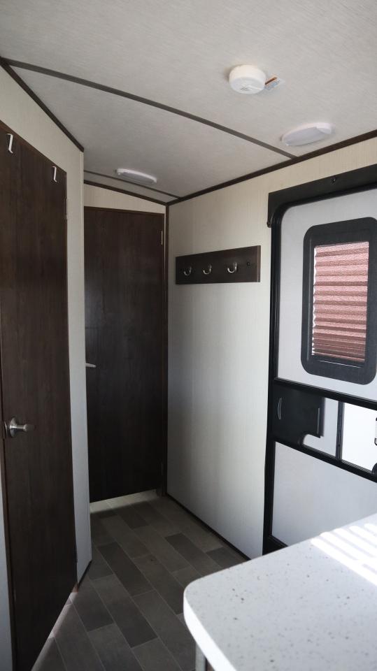 2019 CRUISE RV RADIANCE 26RE Photo5
