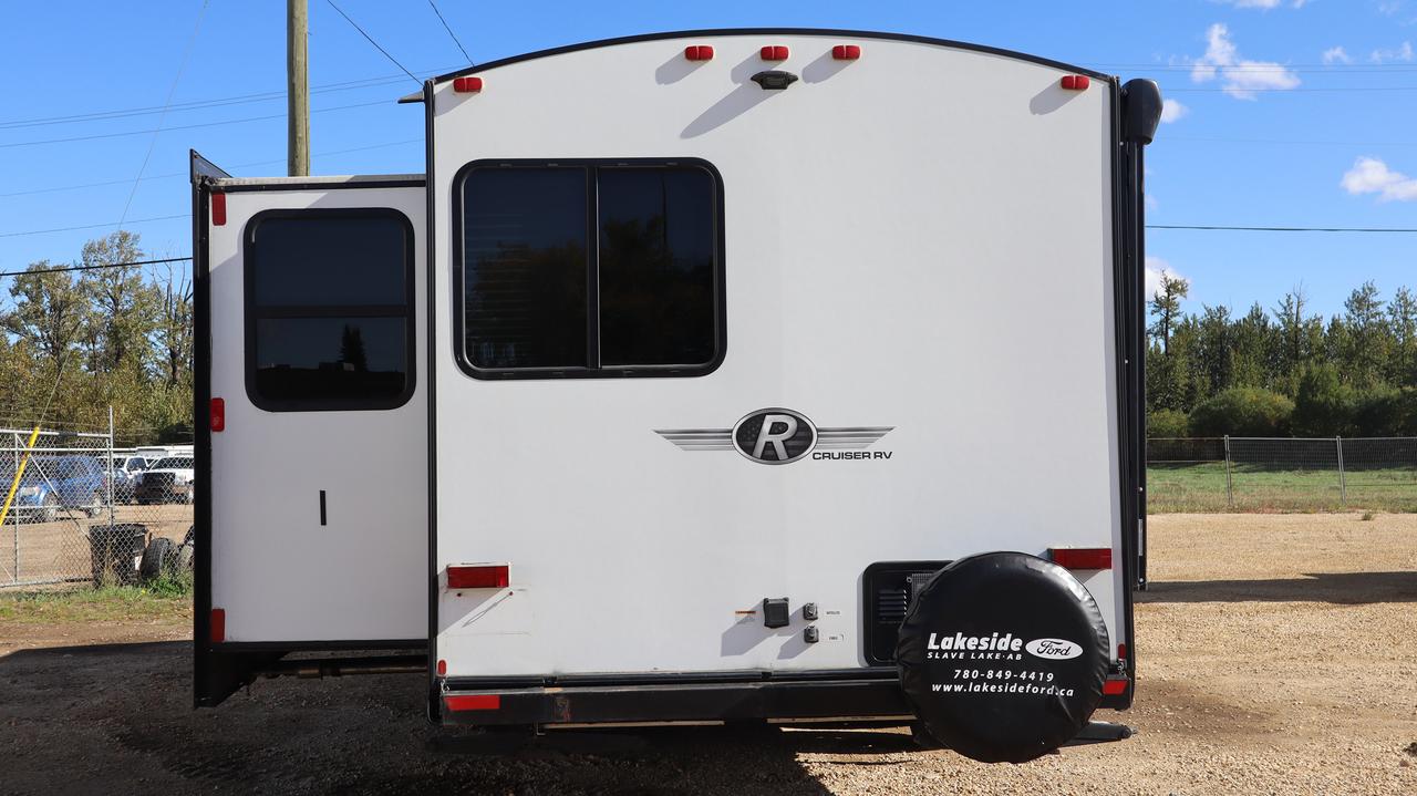 2019 CRUISE RV RADIANCE 26RE Photo3