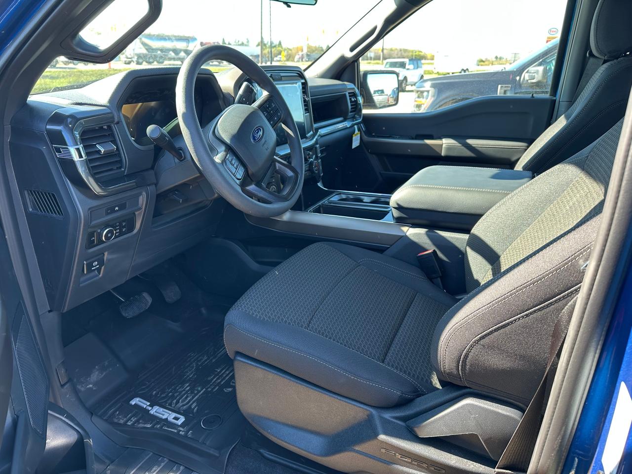 2025 Ford F-150 STX 4WD SuperCrew 5.5' Box 201A Photo5