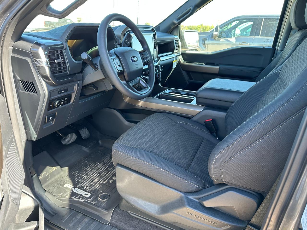 2025 Ford F-150 STX 4WD SuperCrew 5.5' Box 201A Photo