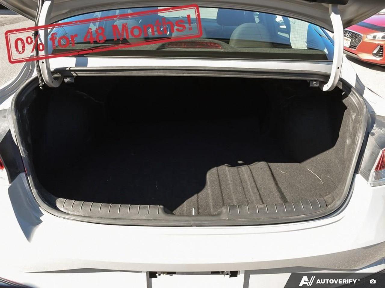 2022 Hyundai Elantra Essential Photo