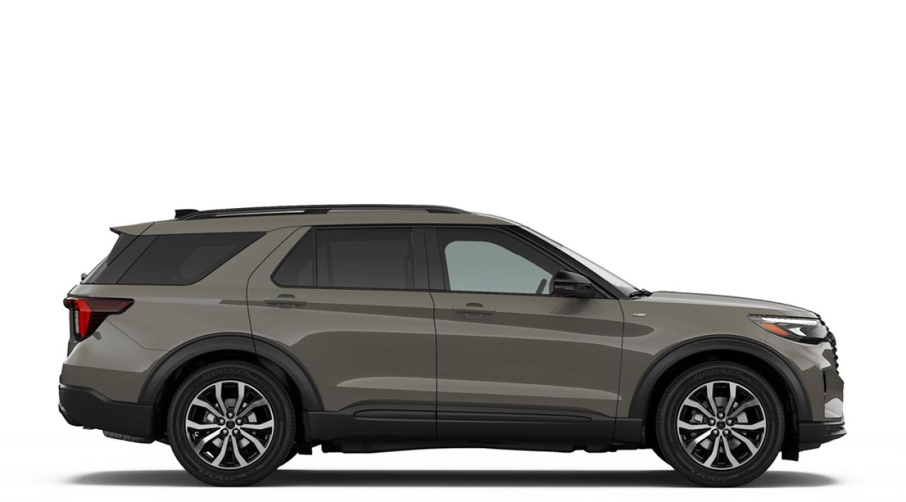 2026 Ford Explorer ST-Line Photo