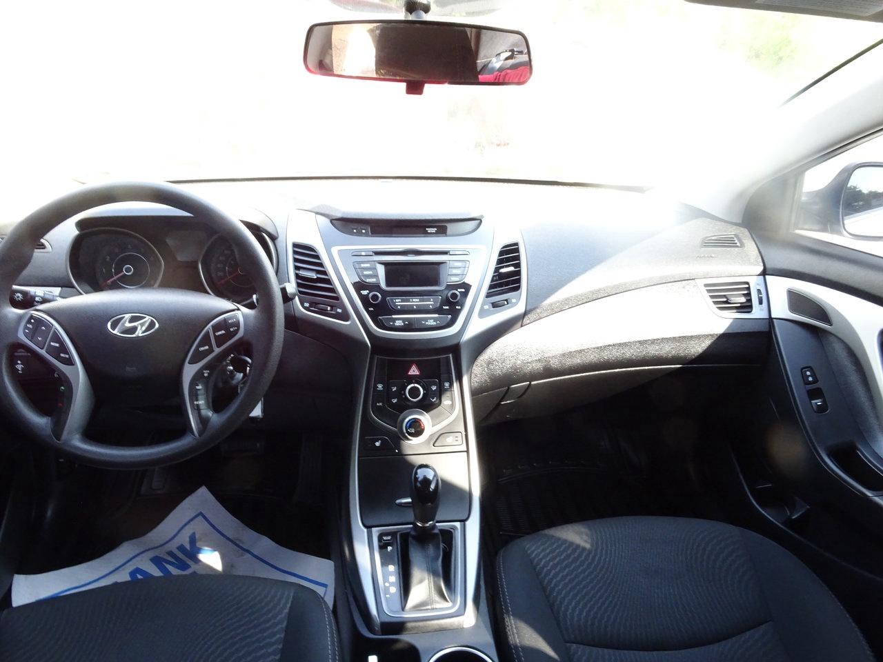2016 Hyundai Elantra GL - Photo #12