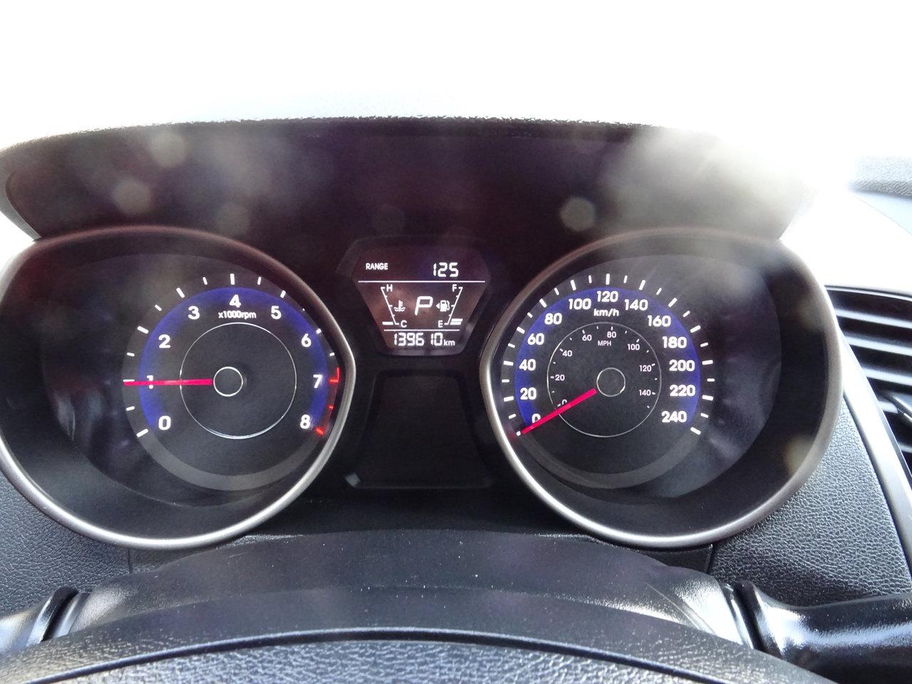 2016 Hyundai Elantra GL - Photo #14