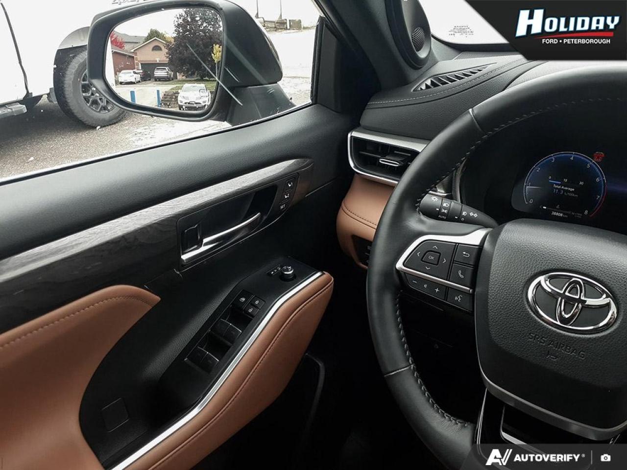 2023 Toyota Highlander Platinum Photo