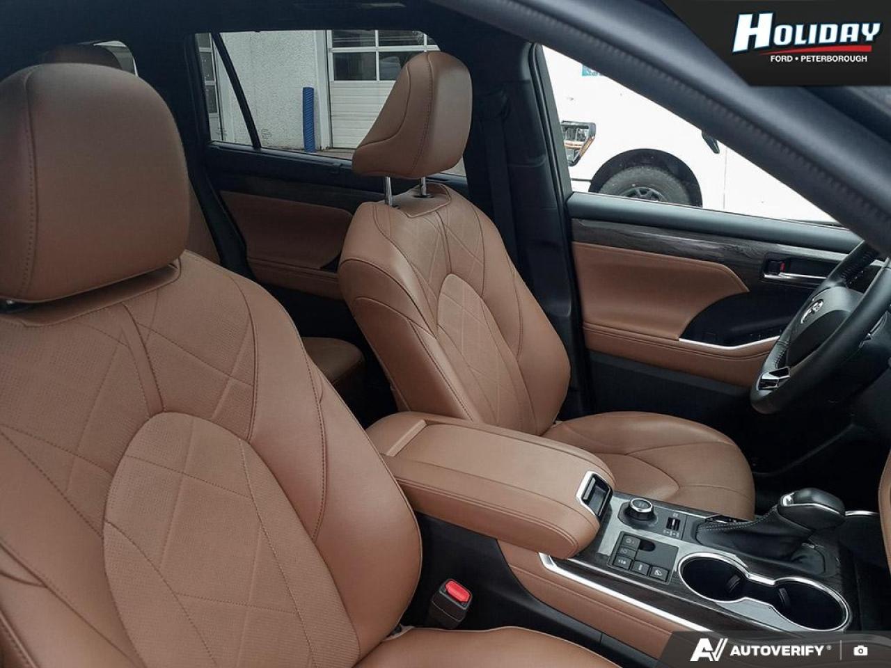 2023 Toyota Highlander Platinum Photo