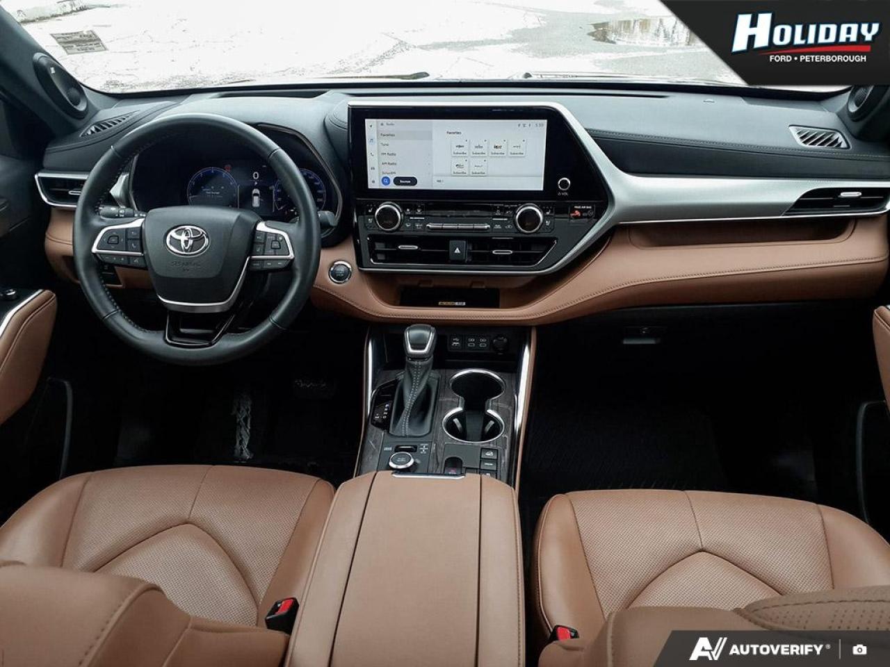 2023 Toyota Highlander Platinum Photo