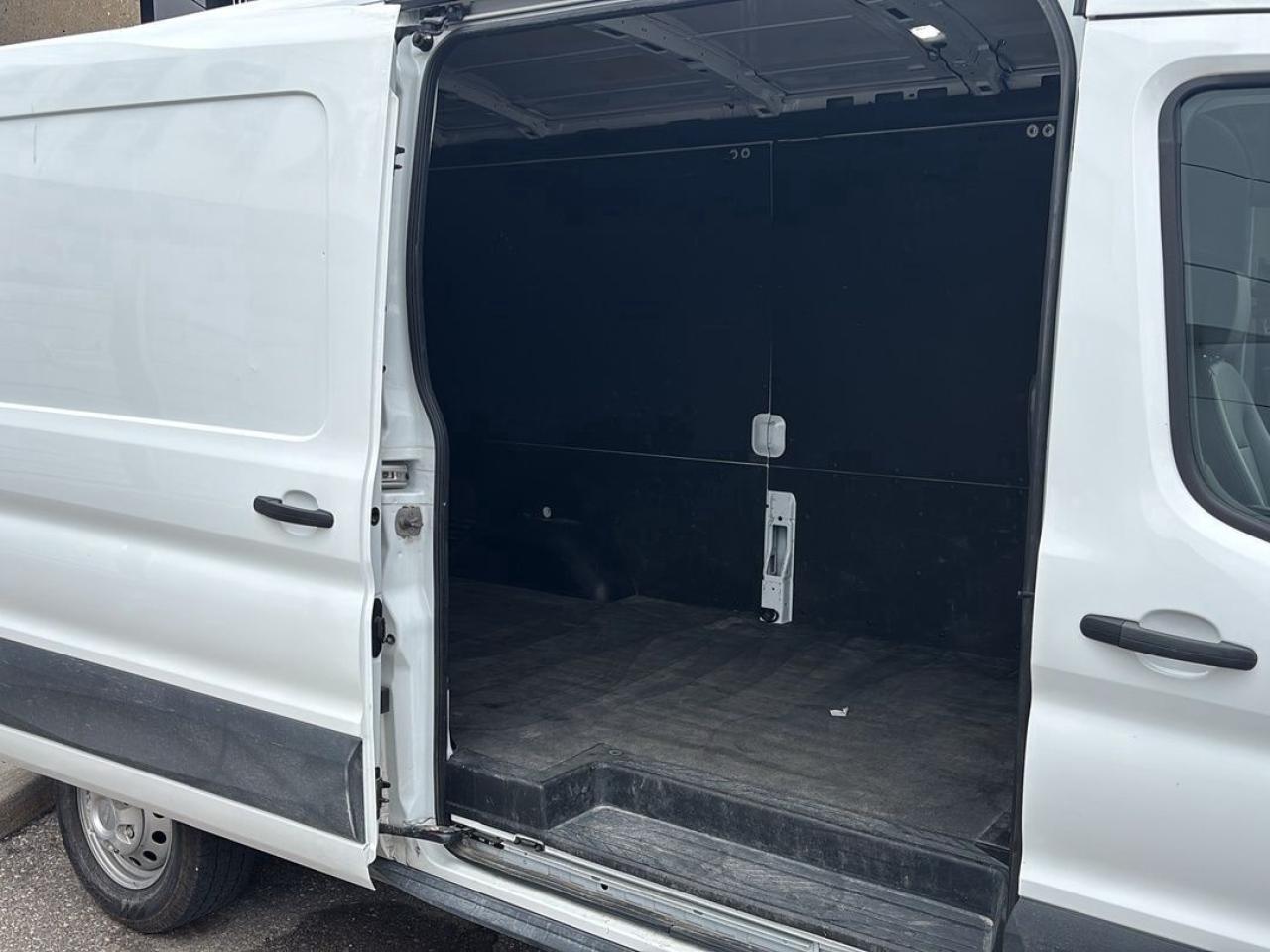 2024 Ford Transit Cargo Van Photo5
