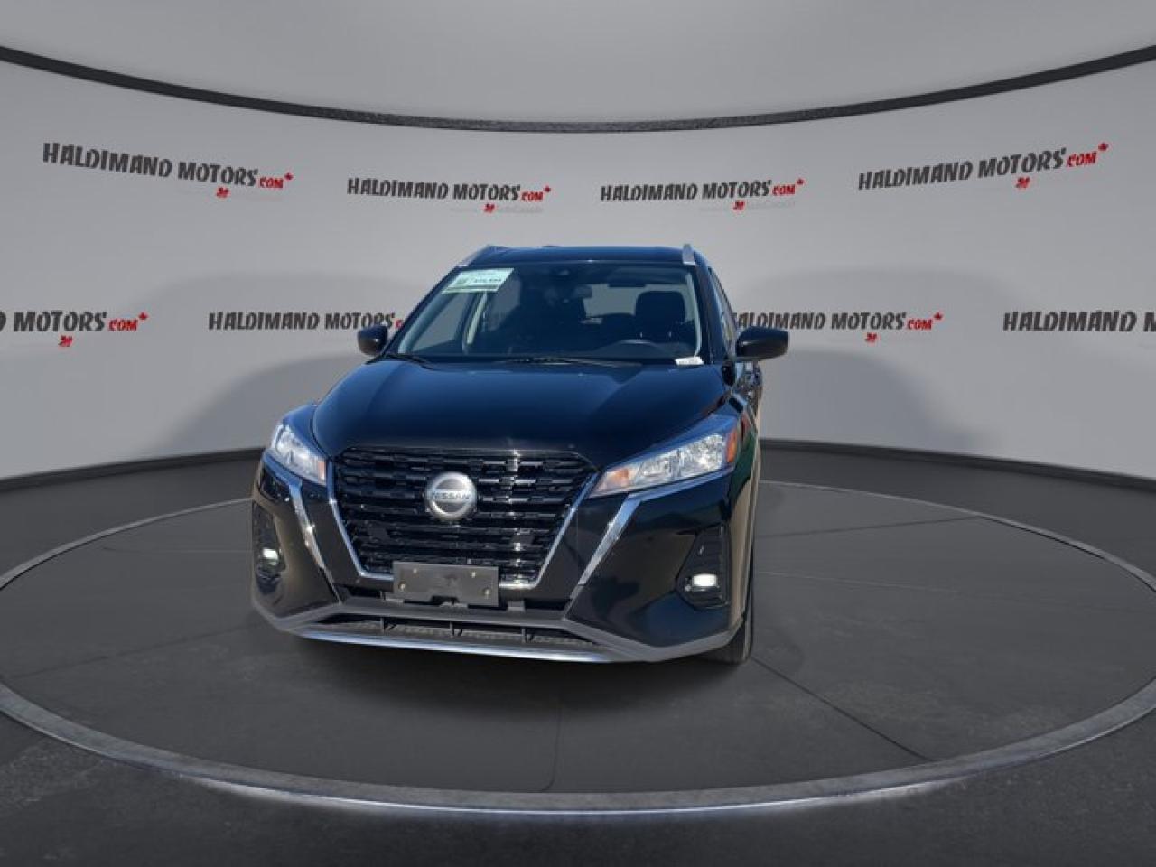 2021 Nissan Kicks SV Photo2