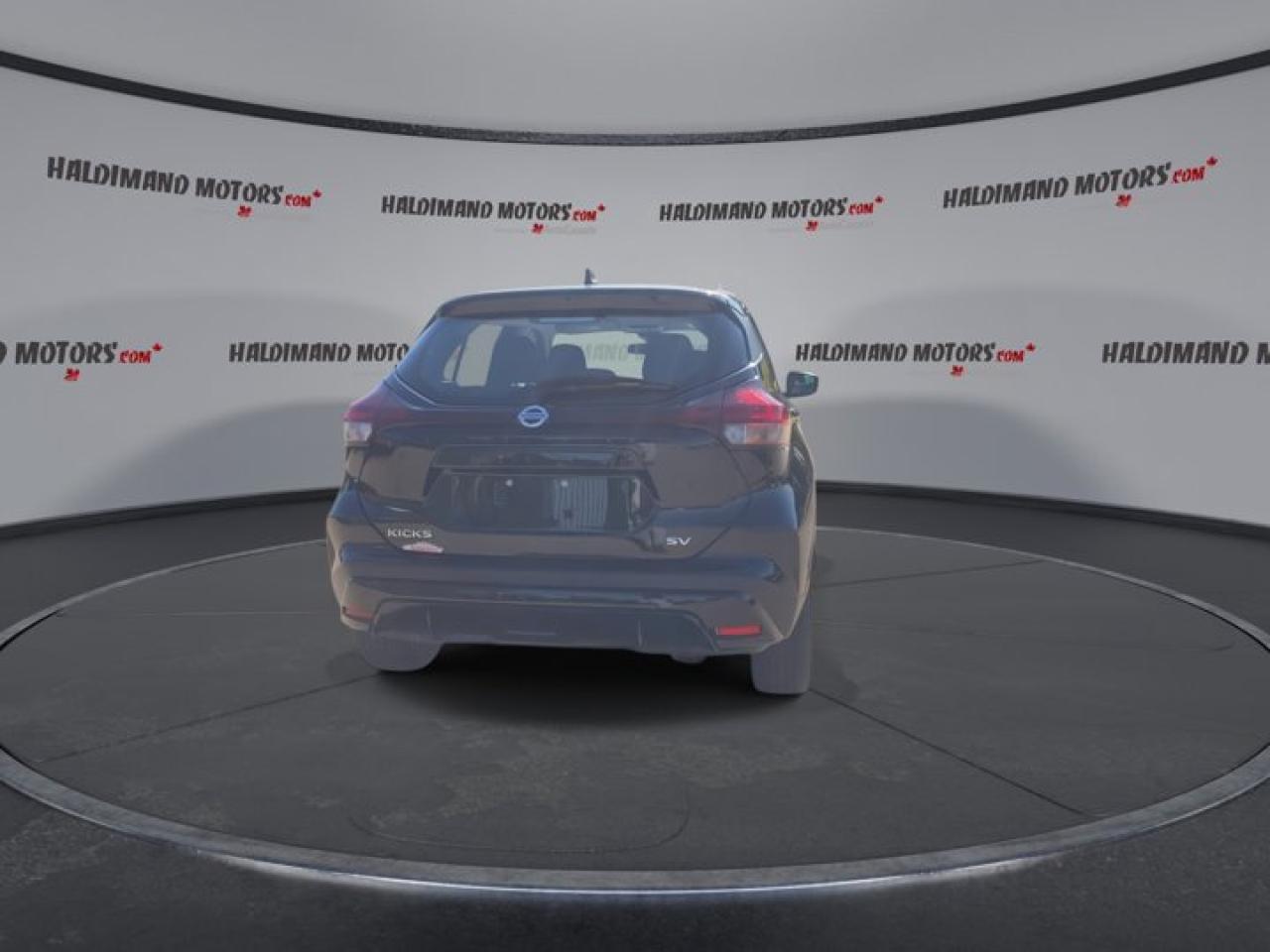 2021 Nissan Kicks SV Photo