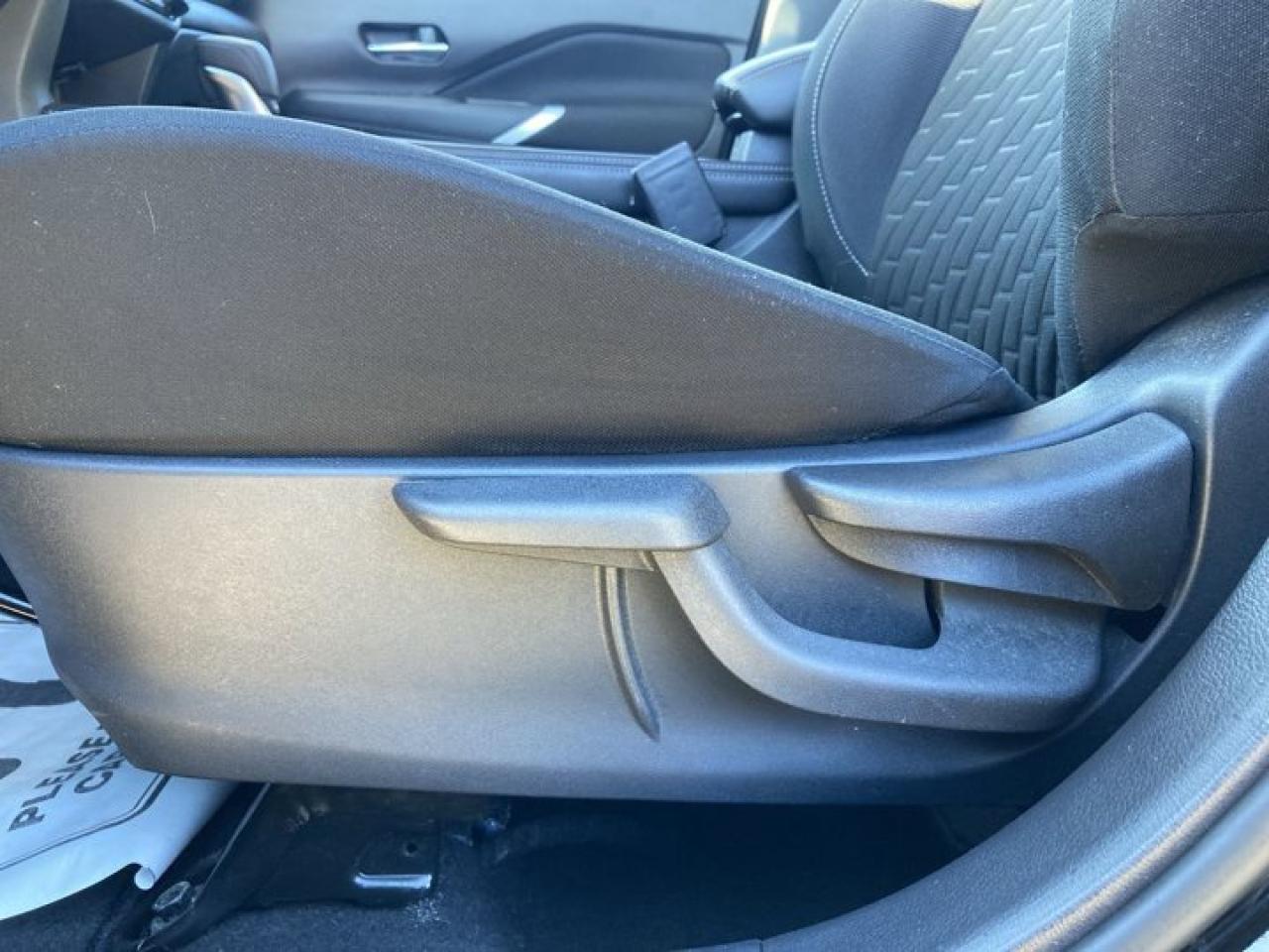 2021 Nissan Kicks SV Photo