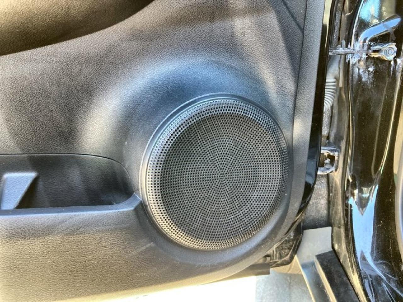 2021 Nissan Kicks SV Photo