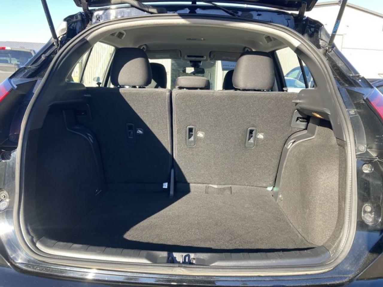 2021 Nissan Kicks SV Photo