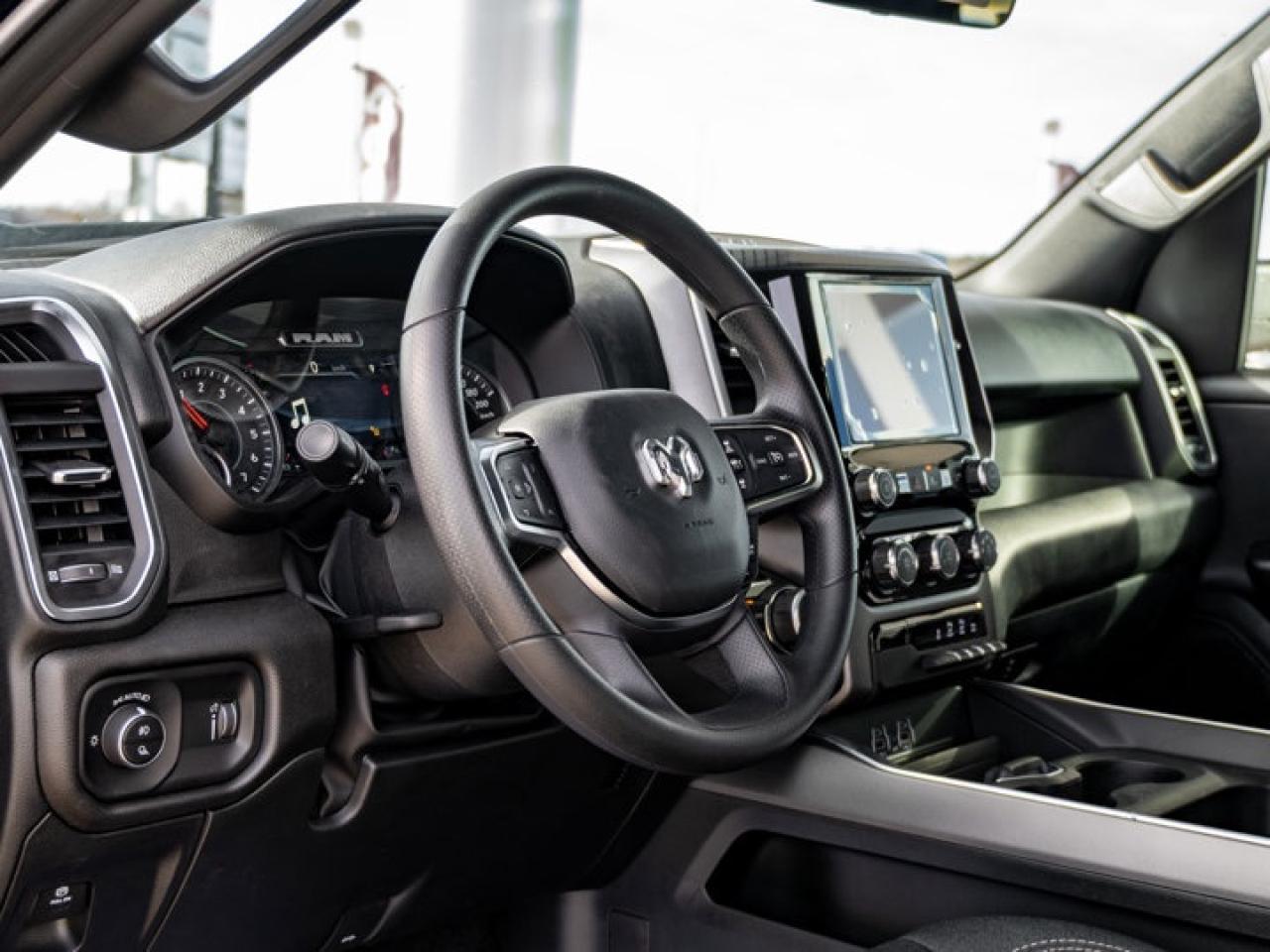 2025 RAM 1500 TRADESMAN Photo2