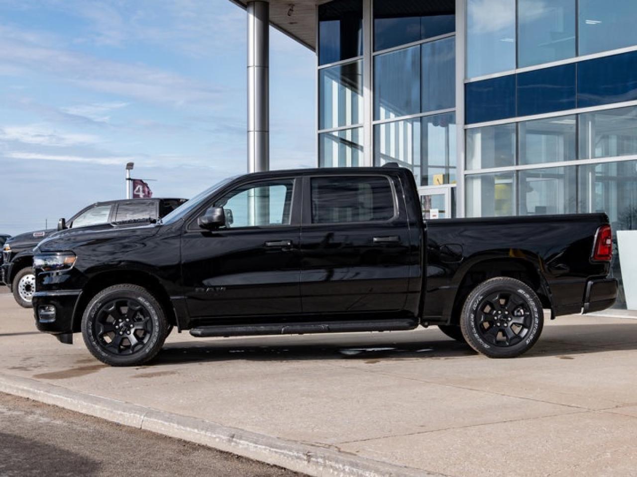 2025 RAM 1500 TRADESMAN Photo4
