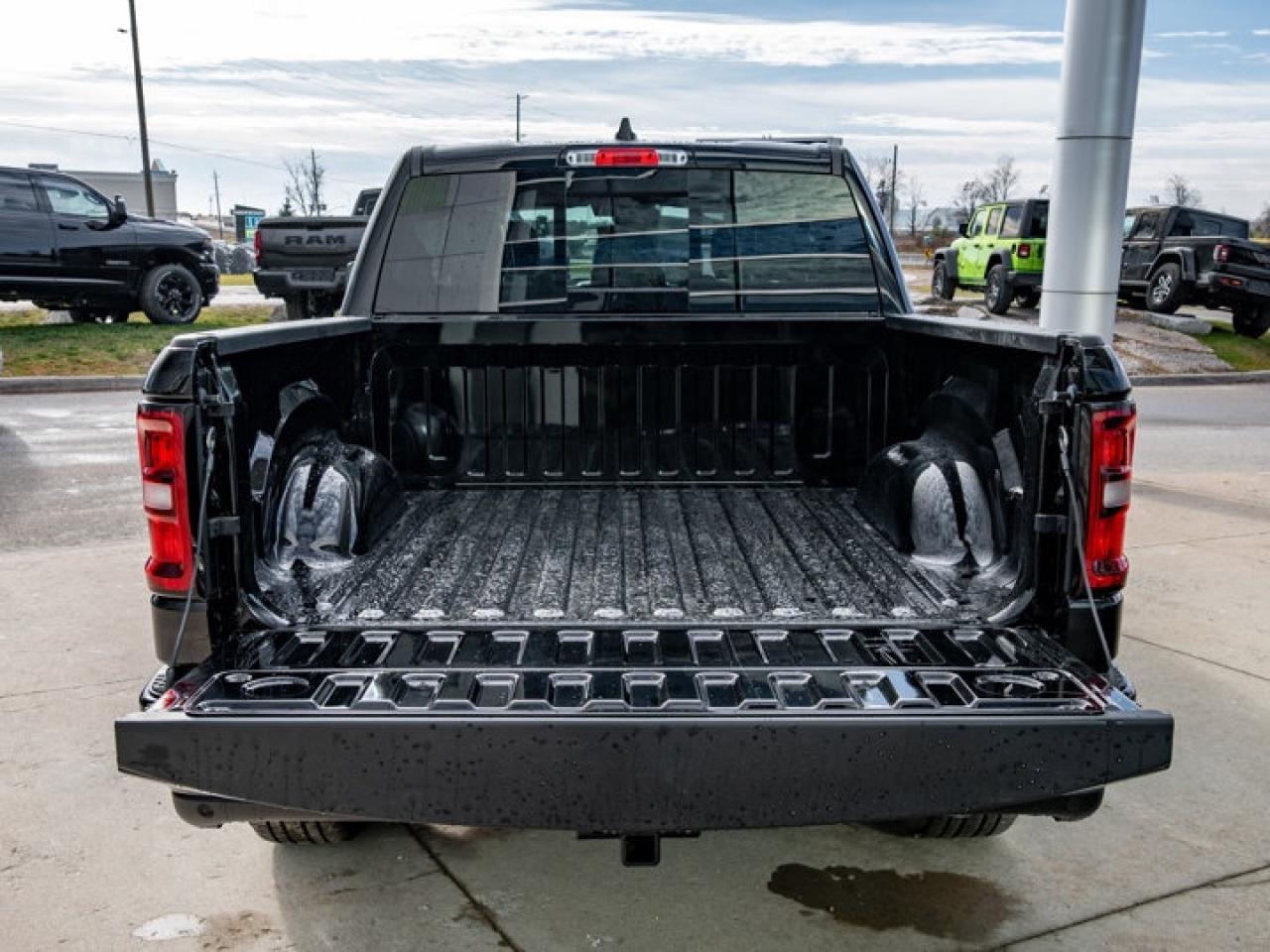 2025 RAM 1500 TRADESMAN Photo