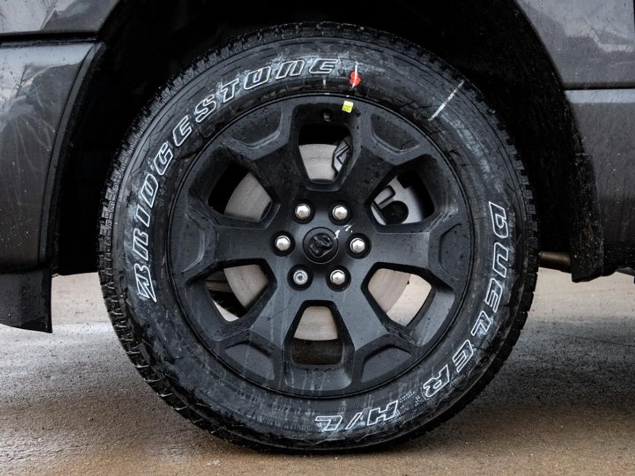 2026 RAM 1500 Express Photo