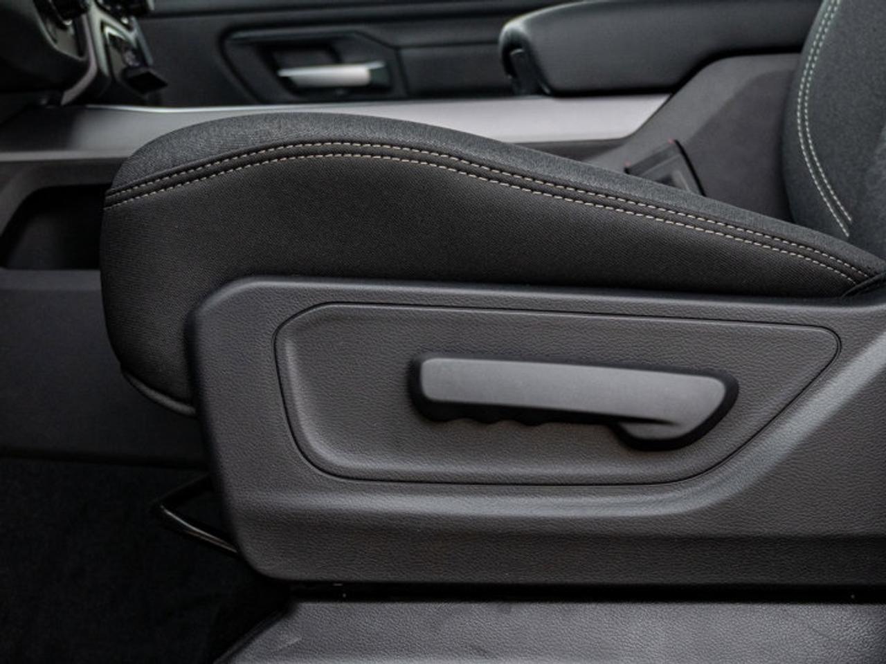 2026 RAM 1500 Express Photo