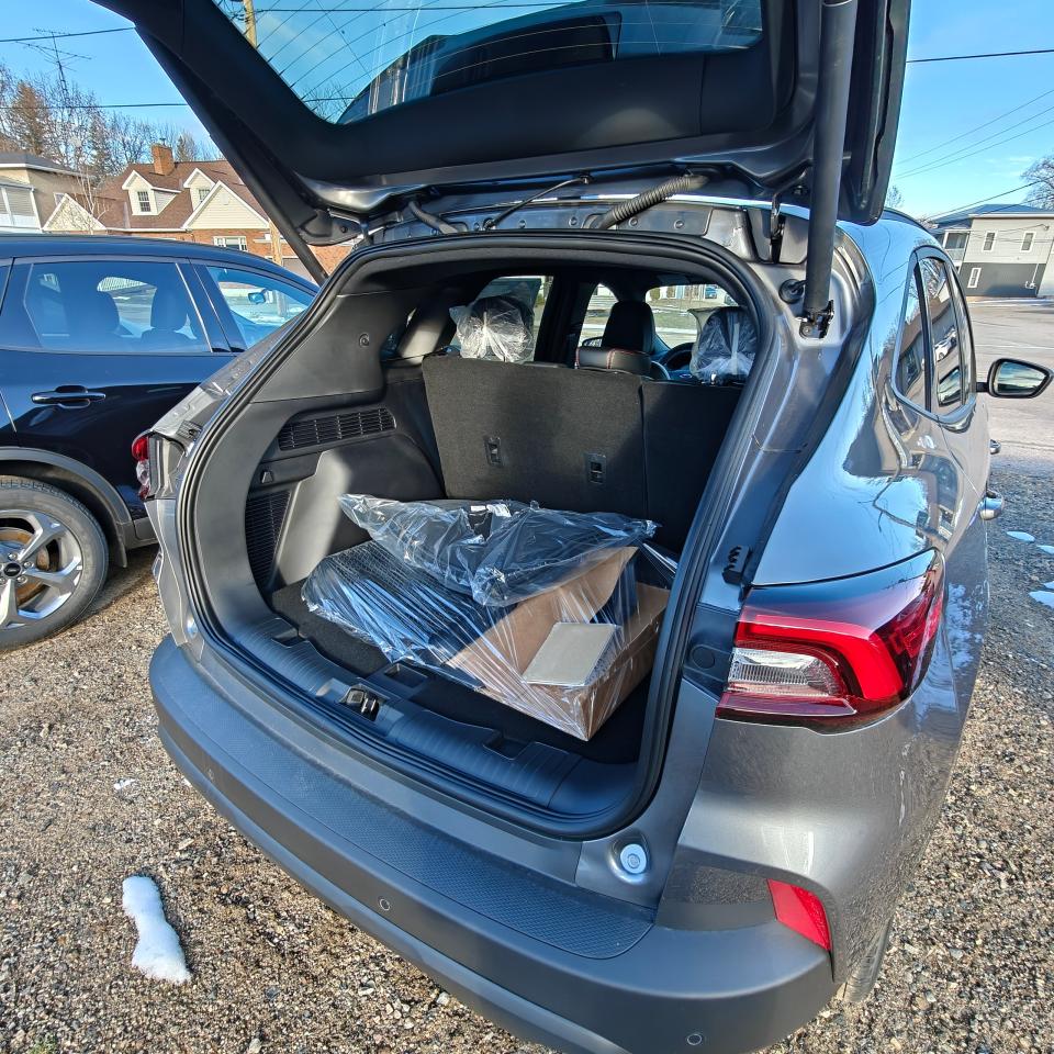 2025 Ford Escape ST-Line AWD Photo