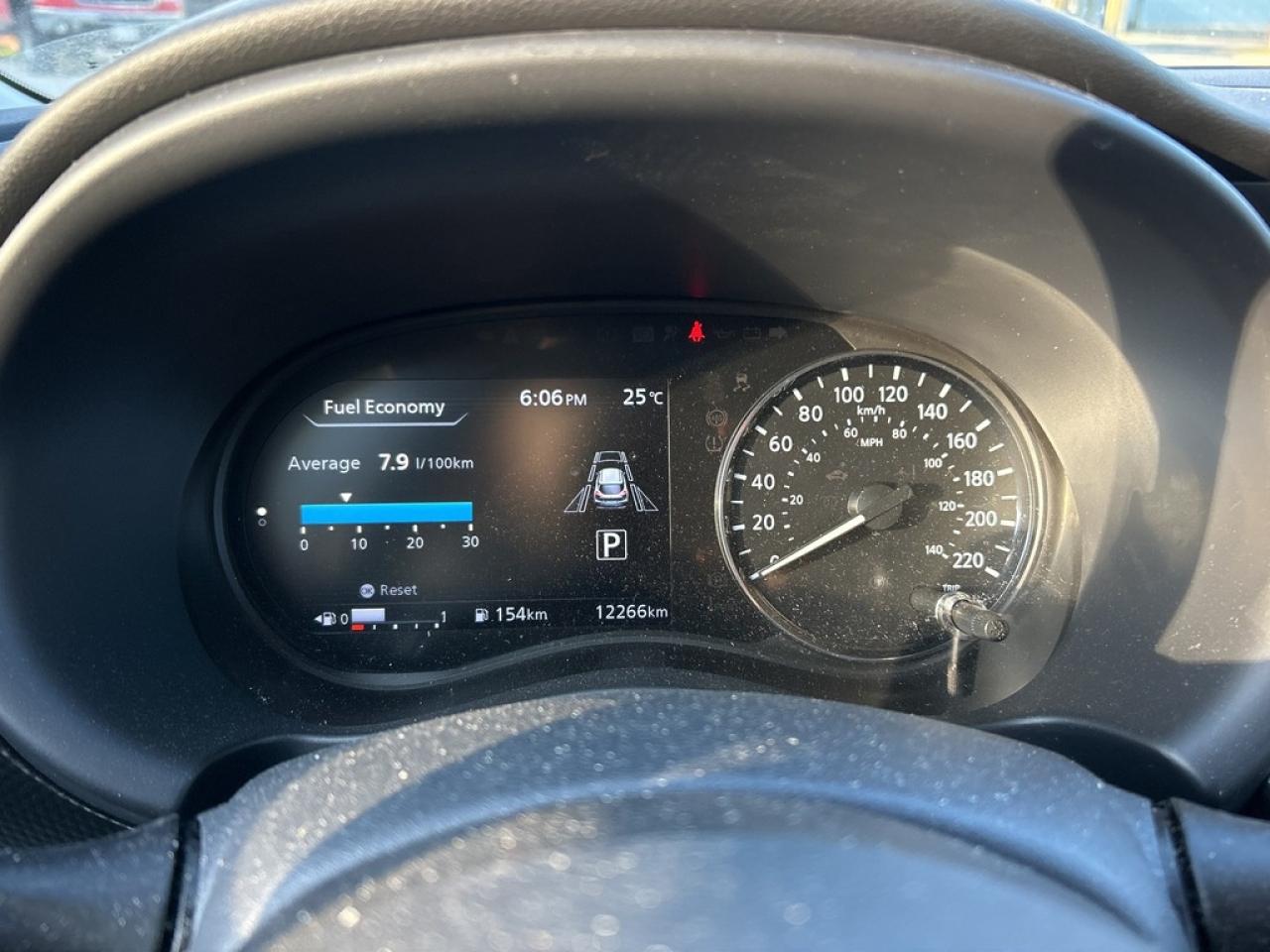 2023 Nissan Kicks SV  ** BLACK TOP ** Photo